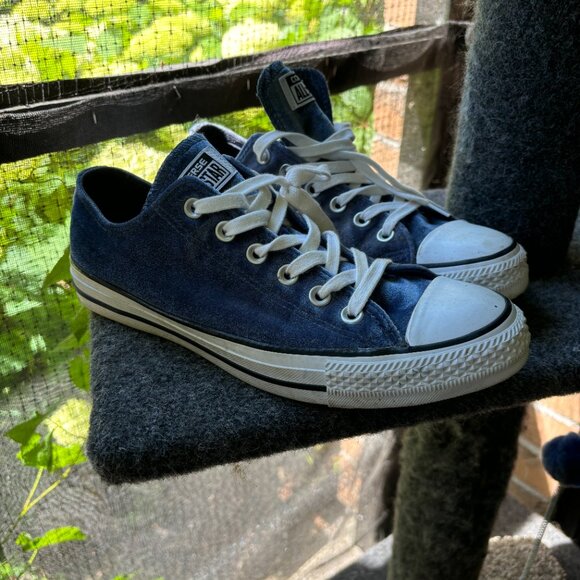 womens all star converse US 9 - Picture 1 of 3